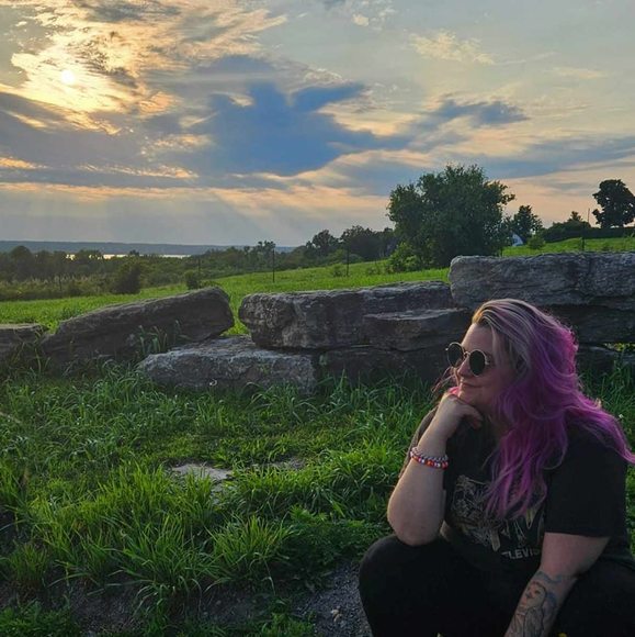 Meet your Posher, Athéna - Picture 1 of 1